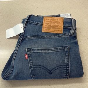 Levi’s 512
